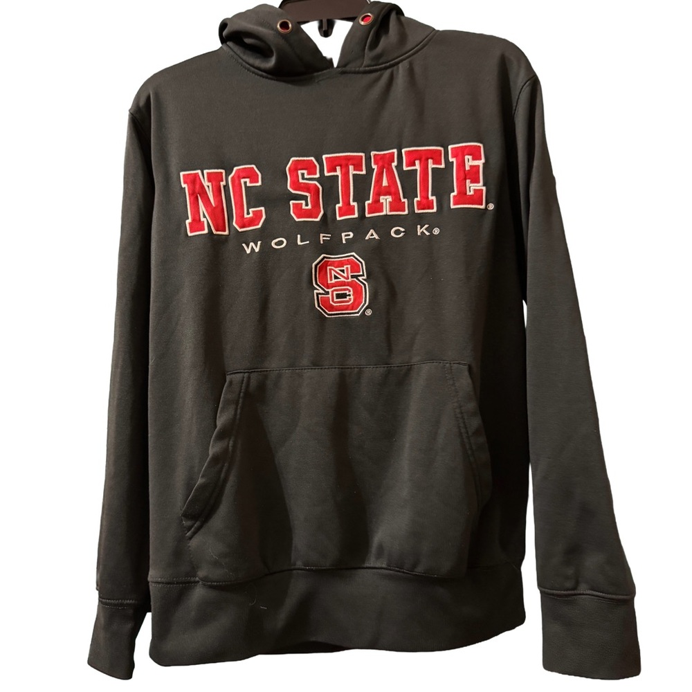 NCSU NC State North Carolina State University Wolfpack Colosseum Hoodie, Medium